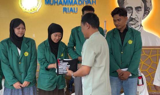 Bimawa Berbagi Senyuman: UMRI Serahkan Bantuan Pendidikan kepada 20 Mahasiswa pada Momentum Ramadhan
